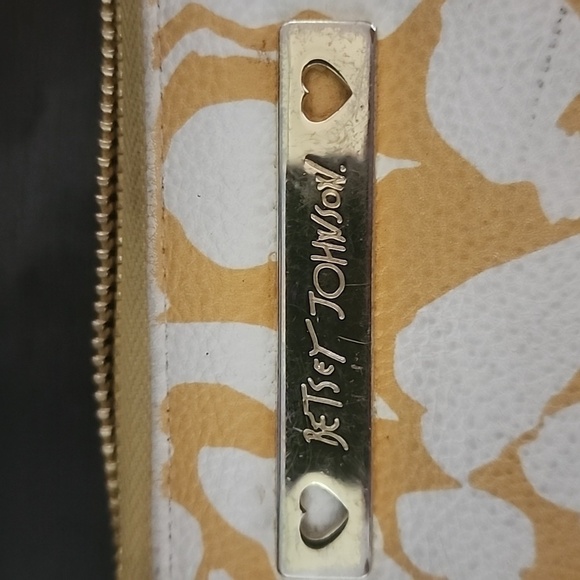 Betsey Johnson wristlet - Picture 2 of 4